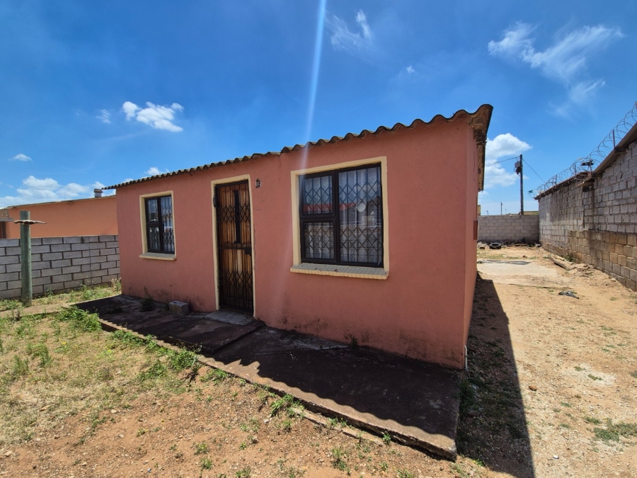 2 Bedroom Property for Sale in Kwazakhele Eastern Cape